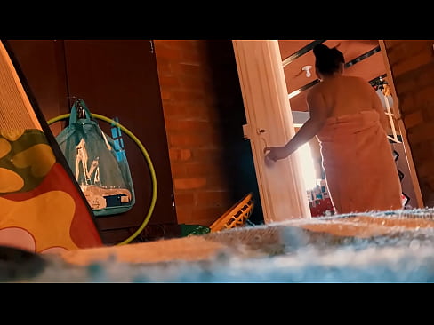 ❤️ My oom volg my in die stort, hy naai my terwyl ek stort. Pornovideo op af.rionews.top